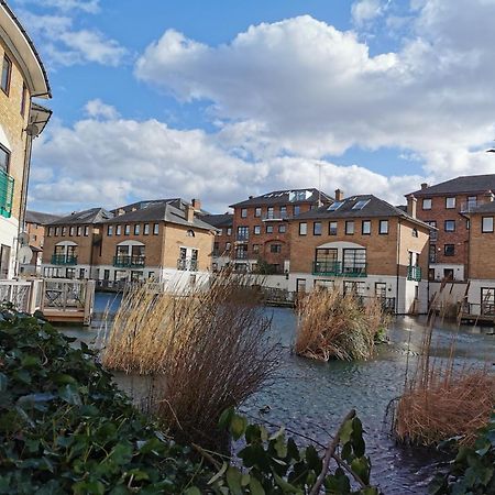 Riverside 1Br With Easy Transport 20Min To City Centre Лондон Экстерьер фото