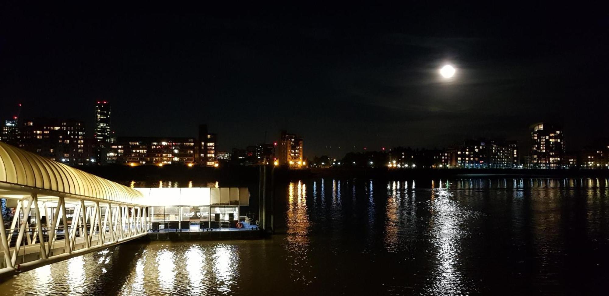 Riverside 1Br With Easy Transport 20Min To City Centre Лондон Экстерьер фото